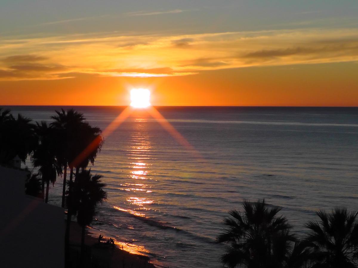 Apartment Sun Of Andalucia In First Beach Line With View On Africa Sitio de Calahonda Chambre photo